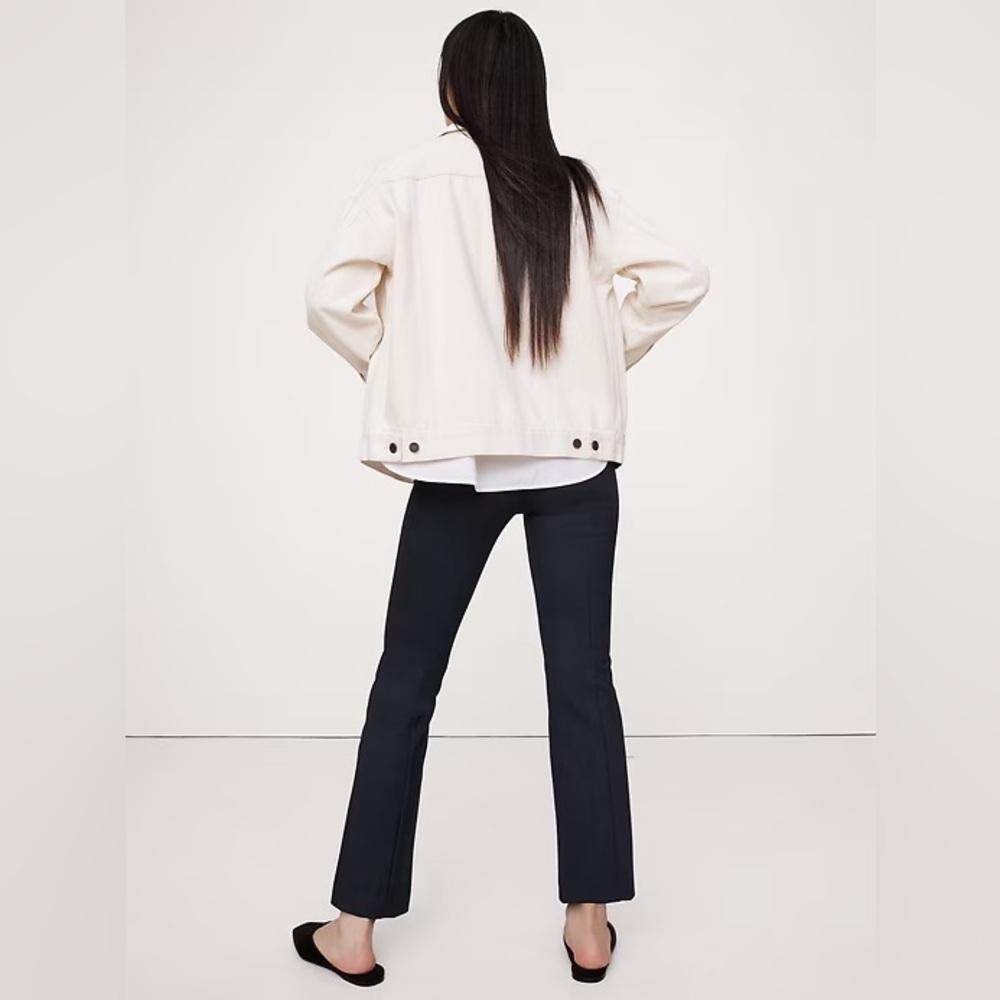 NWT! Banana Republic Navy Crop Flare Everywhere Ponte Pull On Pant - Picture 3 of 5